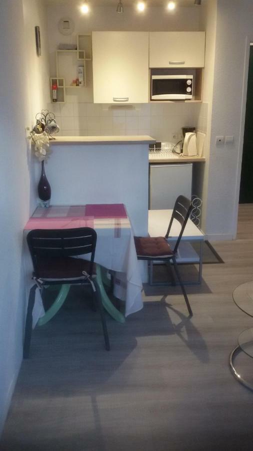 Appartement De 30M2 Dans Residence A Proximite D'Honfleur Équemauville Buitenkant foto
